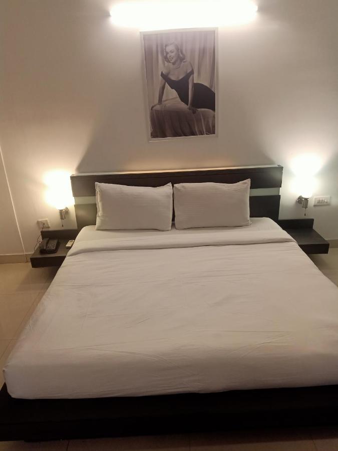 Hotel Chaupal By Casa Bella Gurgaon Exterior photo
