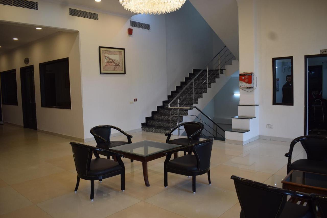 Hotel Chaupal By Casa Bella Gurgaon Exterior photo