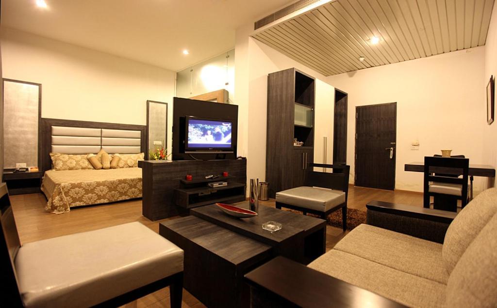 Hotel Chaupal By Casa Bella Gurgaon Exterior photo