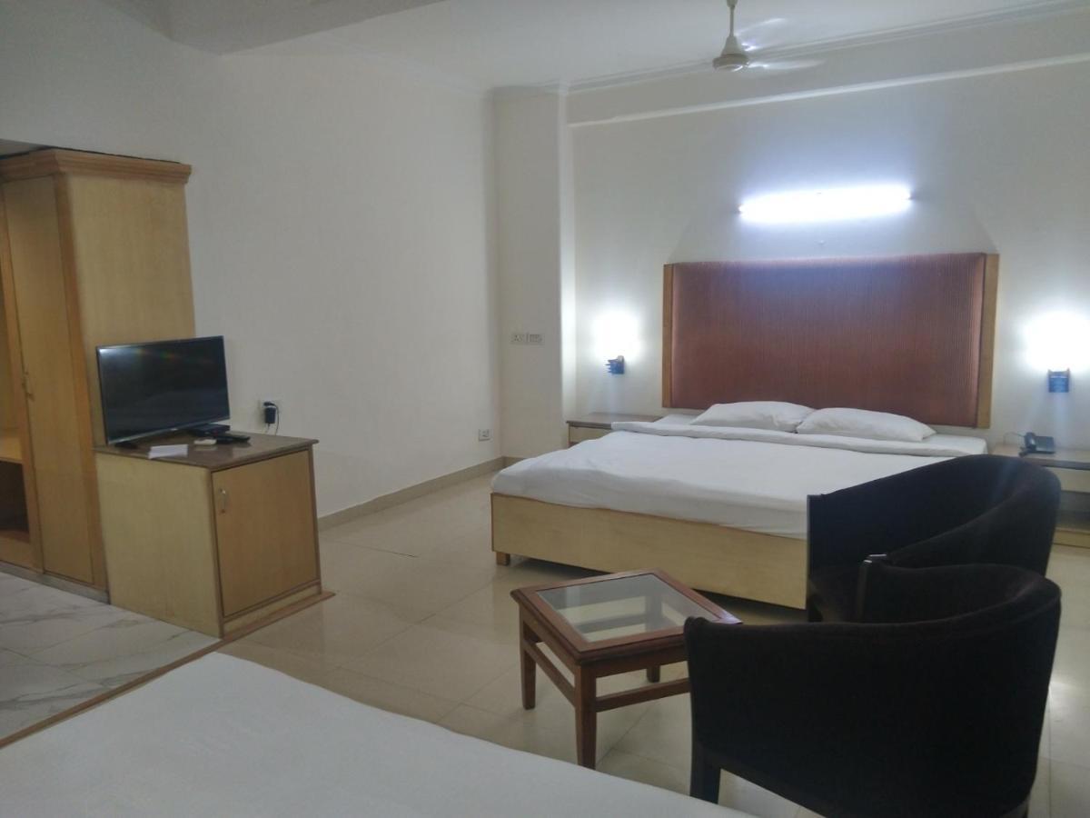 Hotel Chaupal By Casa Bella Gurgaon Exterior photo