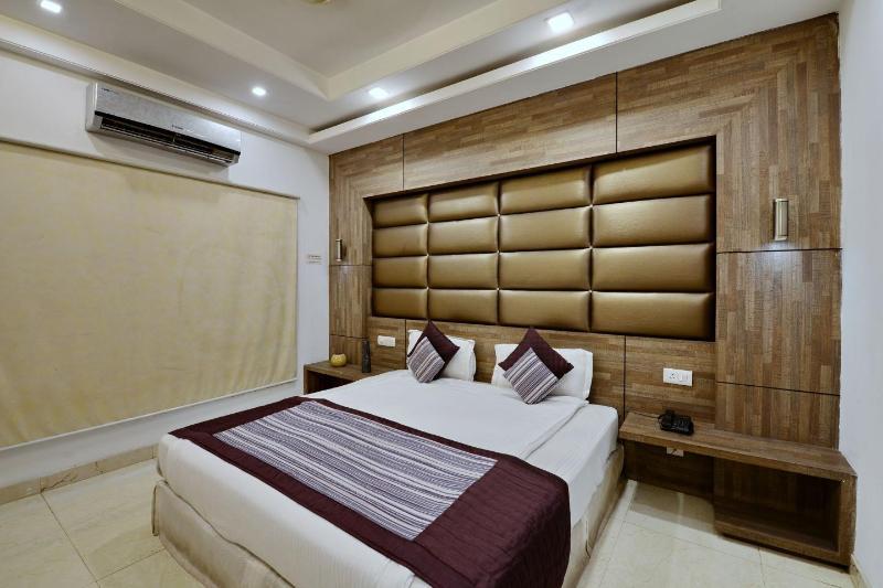 Hotel Chaupal By Casa Bella Gurgaon Exterior photo